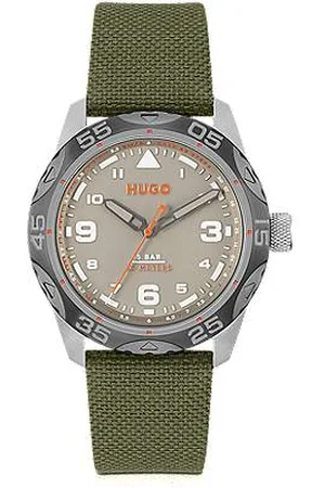 HUGO BOSS Zegarek z szarą tarczą i zielonym materiałowym paskiem