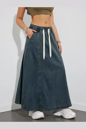Intimica Spódnica z ciemnego denimu z paskami