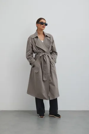 Marsala Klasyczny bawełniany trencz w kolorze LIGHT KHAKI