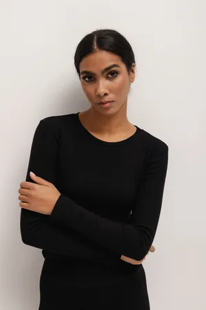 Marsala Dopasowany top z długim rękawem z dzianiny w kolorze DEEP skin peach