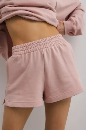Marsala Szorty z dzianiny dresowej w kolorze DUSTY PINK- LE PETIT-M