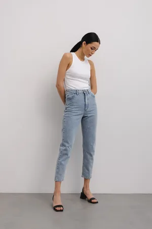 Marsala Spodnie typu mom fit w kolorze CLASSIC BLUE JEANS