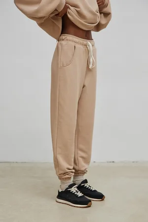 Marsala Spodnie dresowe typu jogger w kolorze CLASSIC