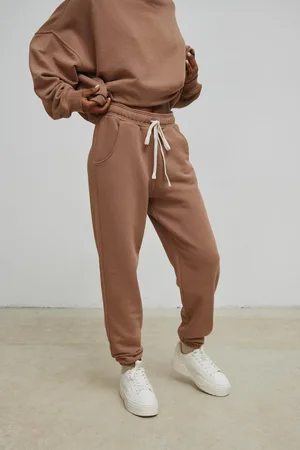 Marsala Spodnie dresowe typu jogger w kolorze MOCCA