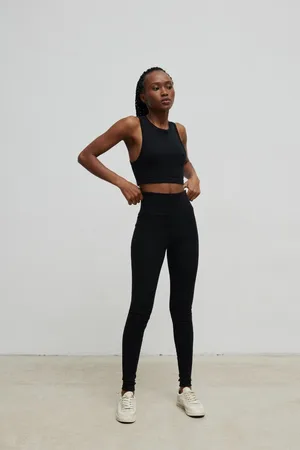 Marsala Legginsy z cienkiej prążkowanej dzianiny w kolorze TOTALLY BLACK