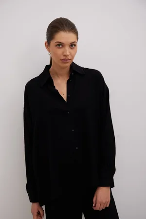 Marsala Luźna koszula o strukturze prążka w kolorze INTENSE BLACK