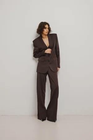 Marsala Klasyczne spodnie o prostym kroju w kolorze DARK BROWN
