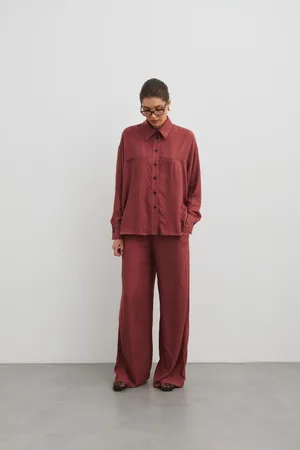 Marsala Spodnie z szerokimi nogawkami w kolorze LIGHT BURGUNDY- NASS