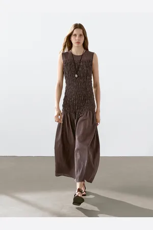 Massimo Dutti Długa Sukienka O Rozszerzanym Kroju Z Marszczeniem