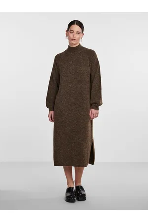 Y.A.S Sukienka dzianinowa 26030704 Loose Fit