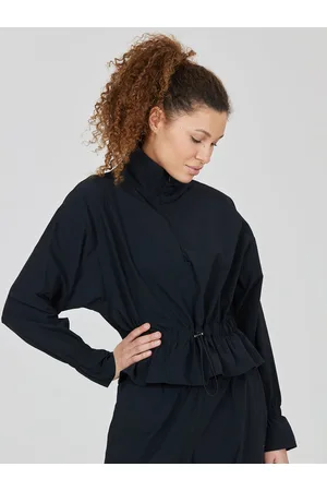 Athlecia Kurtka anorak Hero W Jacket EA233335 Regular Fit