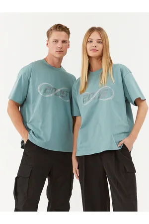 2005 T-Shirt Unisex Forever Tee Relaxed Fit