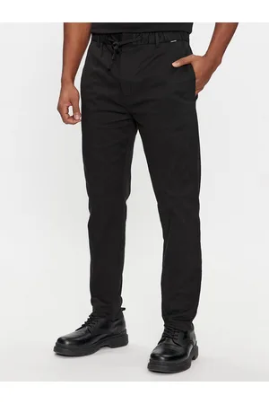 Calvin Klein Chinosy Modern K10K112383 Tapered Fit