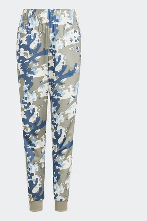 adidas Spodnie dresowe Camo SST IR7722 Regular Fit
