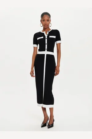 Karl Lagerfeld Sukienka dzianinowa 245W1331 Slim Fit