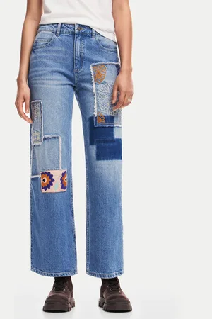 Desigual Jeansy Mila 24WWDD97 Straight Fit