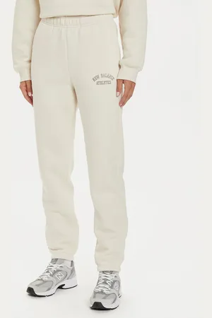 New Balance Spodnie dresowe WP43500 Relaxed Fit