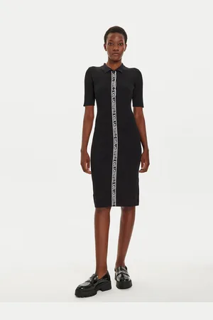 Karl Lagerfeld Sukienka dzianinowa 246W1320 Slim Fit