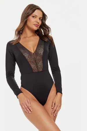 YSABEL MORA Body 10093