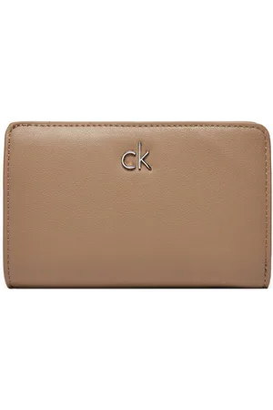 Calvin Klein Duży Portfel Damski Ck Daily Medium Bifold_Pbl K60K613075