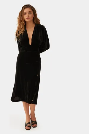 UNDRESS CODE Sukienka koktajlowa Date Night 477 Slim Fit
