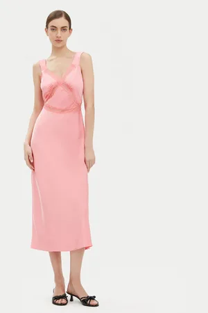 Bardot Sukienka koktajlowa 58603DB3 Regular Fit