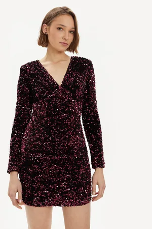 Gina Tricot Sukienka koktajlowa 21349 Slim Fit