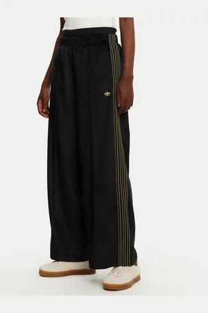 adidas Spodnie dresowe Velour JI5755 Regular Fit