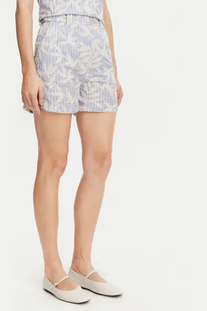 Munthe Szorty materiałowe Fidelma 251142925136 Regular Fit