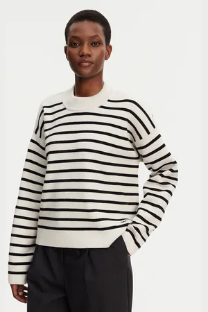 Ami Sweter UKS036.KN0041 Relaxed Fit
