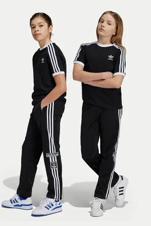 adidas Spodnie dresowe Adibreak IY9773 Regular Fit