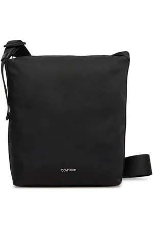 Calvin Klein Saszetka Ck Ease Hobo S K50K512965