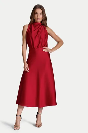 Swing Sukienka koktajlowa 5AI13700 Regular Fit