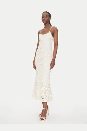 Bardot Sukienka koktajlowa 57998DB6 Slim Fit