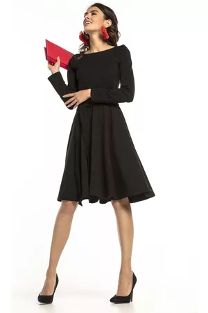 Tessita Kobieta Sukienki dzianinowe - Czarna dzianinowa rozkloszowana sukienka z paskiem