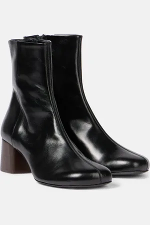 LEMAIRE Anatomic 55 leather ankle boots