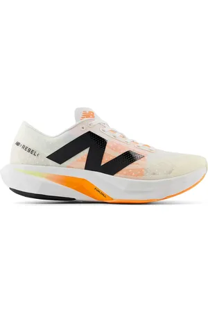 New Balance Buty męskie FuelCell Rebel v4 MFCXCN4 – beżowe