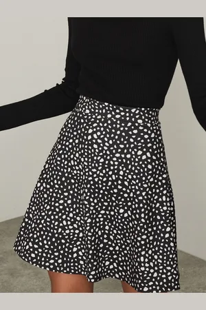 Lipsy London Flippy Mini Skater Skirt44