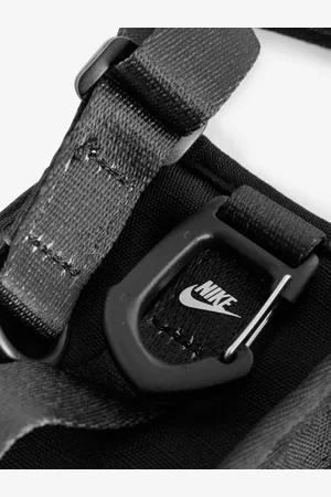 Nike Club Logo Phone Cross-Body BagJeden