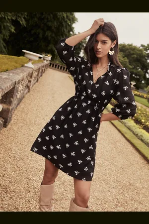 Lipsy London Floral Embroidered Notch Neck Mini DressEU 40 (UK 12)