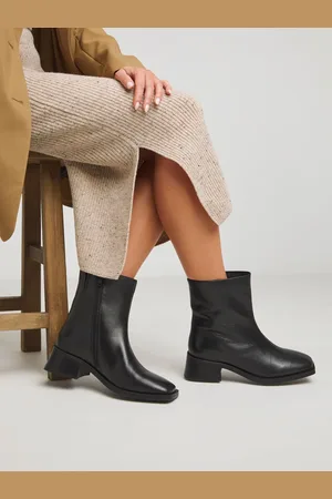 JD Williams Low Block Heel Square Toe Leather Boots In Extra Wide FitEU 39.5 (UK 6)