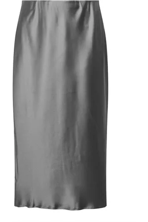 Evans Satin Black Skirt48