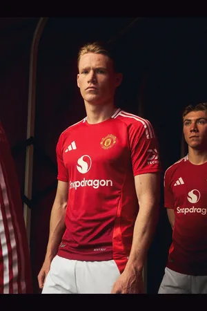 adidas Manchester United 24/25 Home JerseyXL