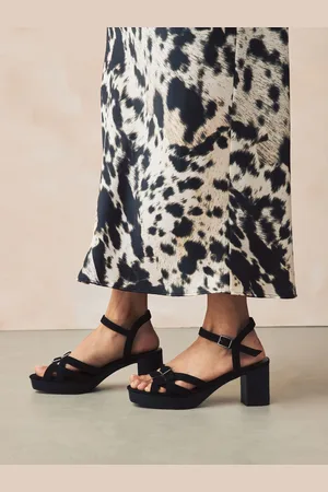 Next Forever Comfort Round Toe Low Strap Buckle Detail Platform Sandalseu41