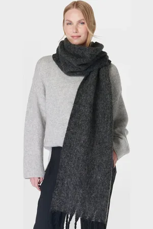 Sweaty Betty Soft Cloud ScarfJeden