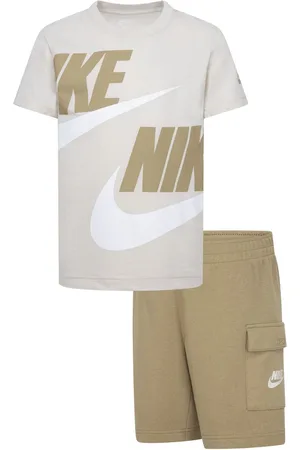 Nike Zestaw dla małych dzieci z koszulką i szortami bojówkami110116 cm