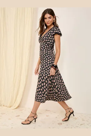 Friends Like These Textured V-Neck Lace Trim Midi Dress44