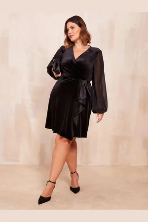 Friends Like These Curve Long Sleeve Printed Velvet Mini Dress44