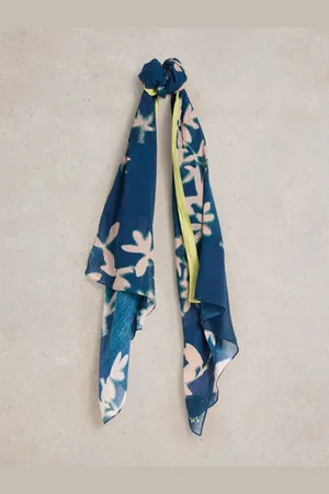 White Stuff Cherry Blossom ScarfJeden