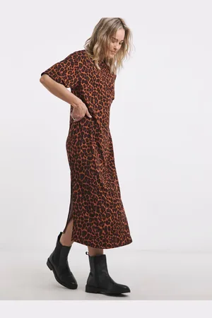 JD Williams Soft Touch Leopard Print Half Sleeve Midi T-Shirt Dress42